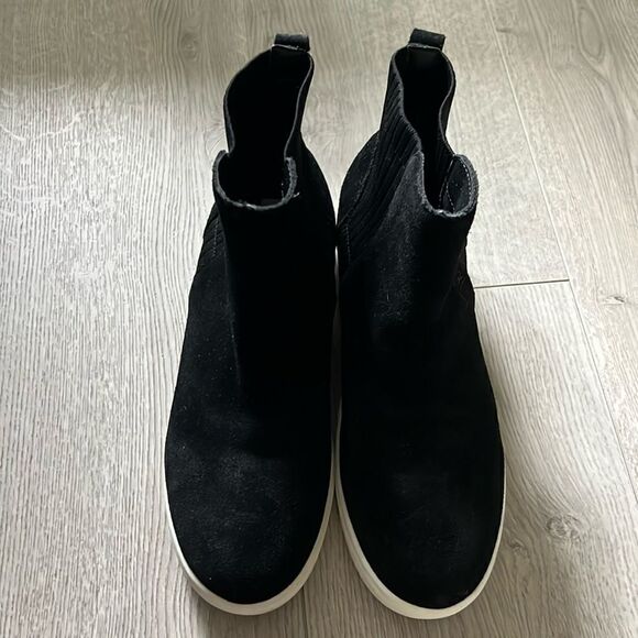 Like New Steve Madden leather suede black slip on booties 7.5 - Picture 1 of 8